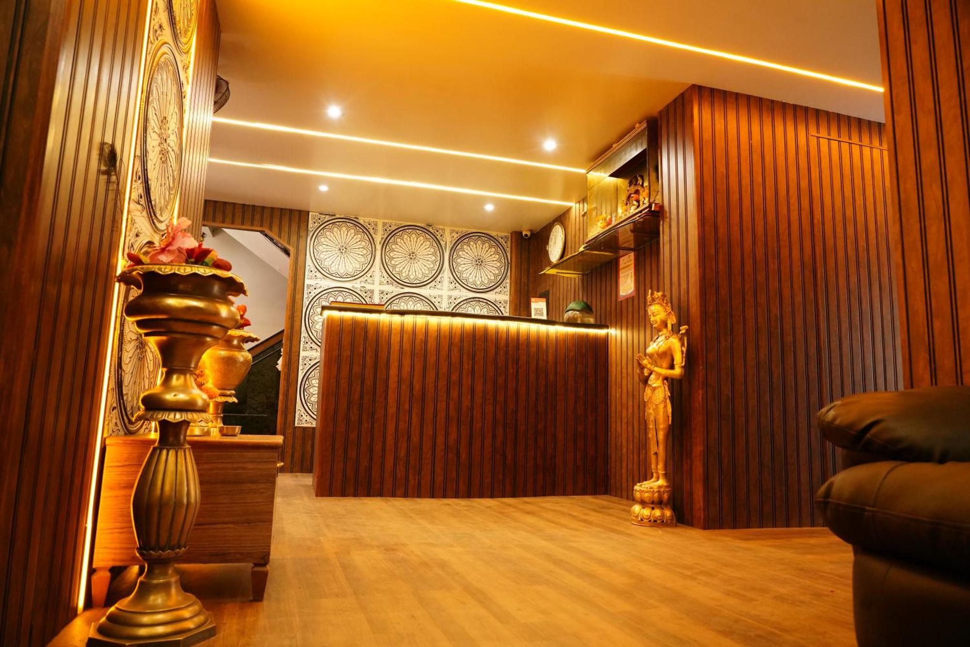 Hotel Padma Krishna Pune Ngoại thất bức ảnh