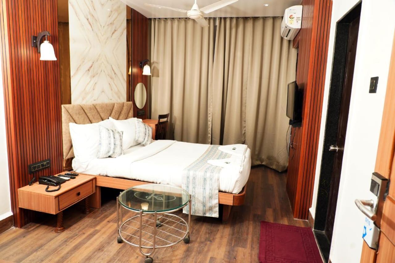 Hotel Padma Krishna Pune Ngoại thất bức ảnh
