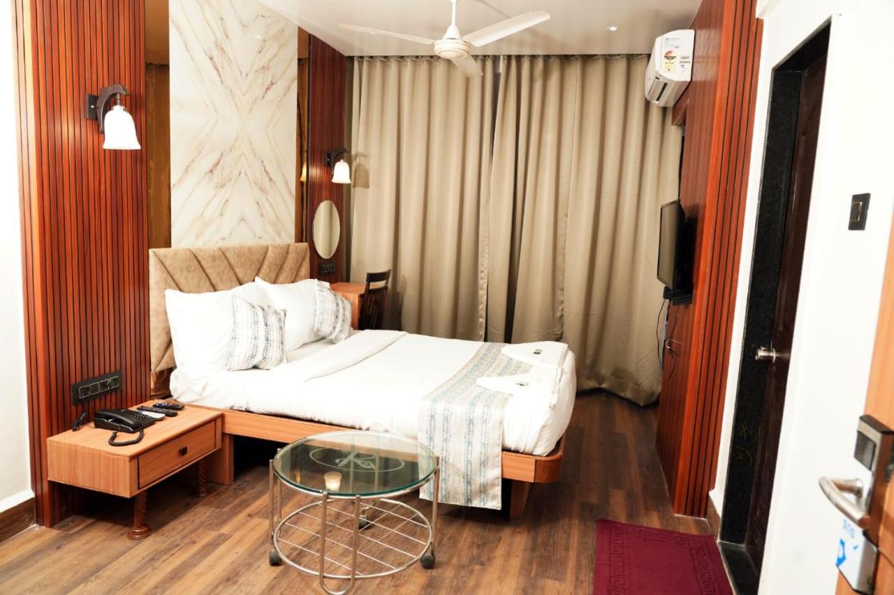 Hotel Padma Krishna Pune Ngoại thất bức ảnh