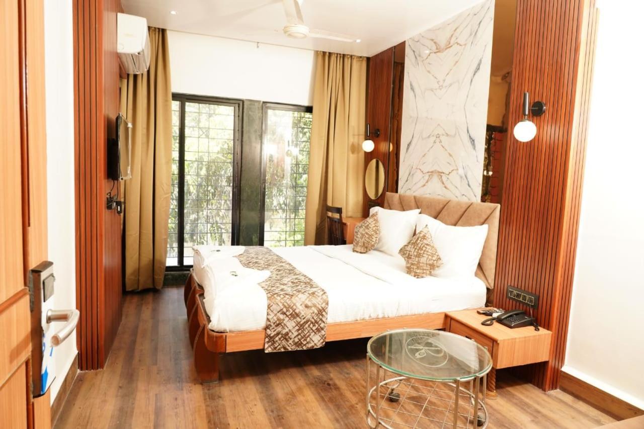 Hotel Padma Krishna Pune Ngoại thất bức ảnh