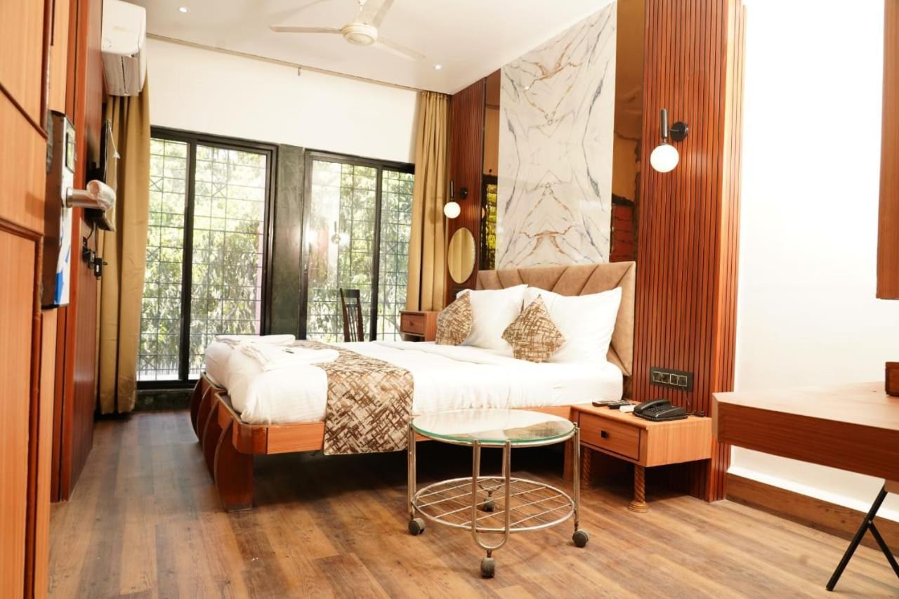 Hotel Padma Krishna Pune Ngoại thất bức ảnh