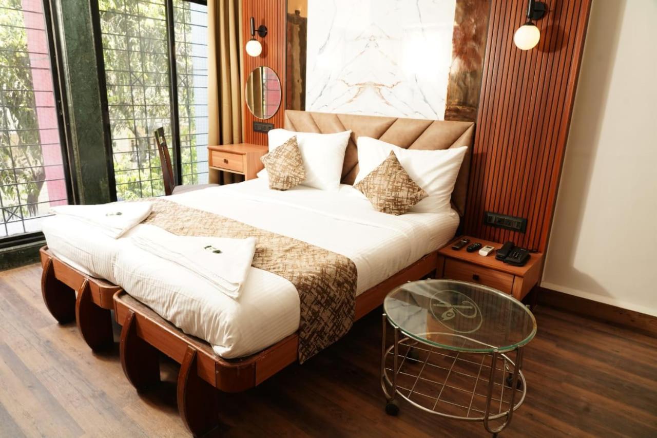 Hotel Padma Krishna Pune Ngoại thất bức ảnh